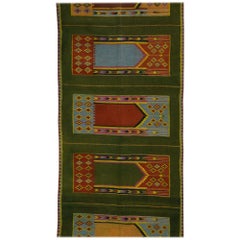 Tapis vintage Dhurrie Extra-Long Geometric Runner en vert  Rug & Kilim