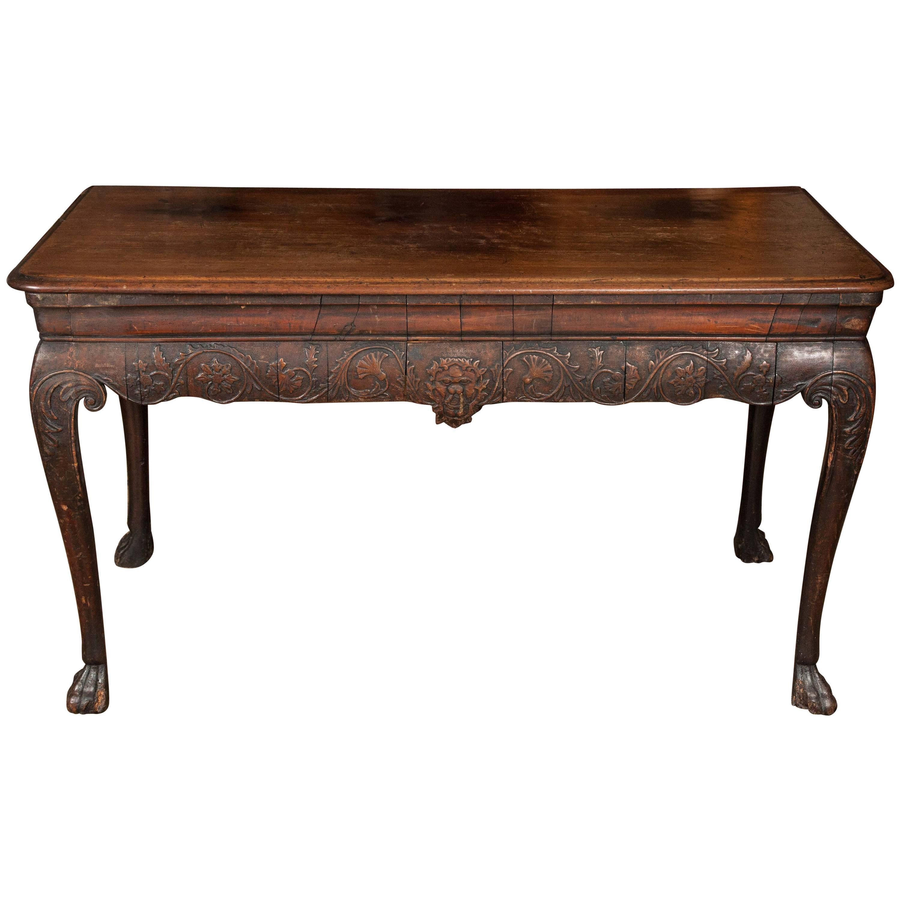 Superb and Very Rare Mid-18th Century Irish Walnut Side Table