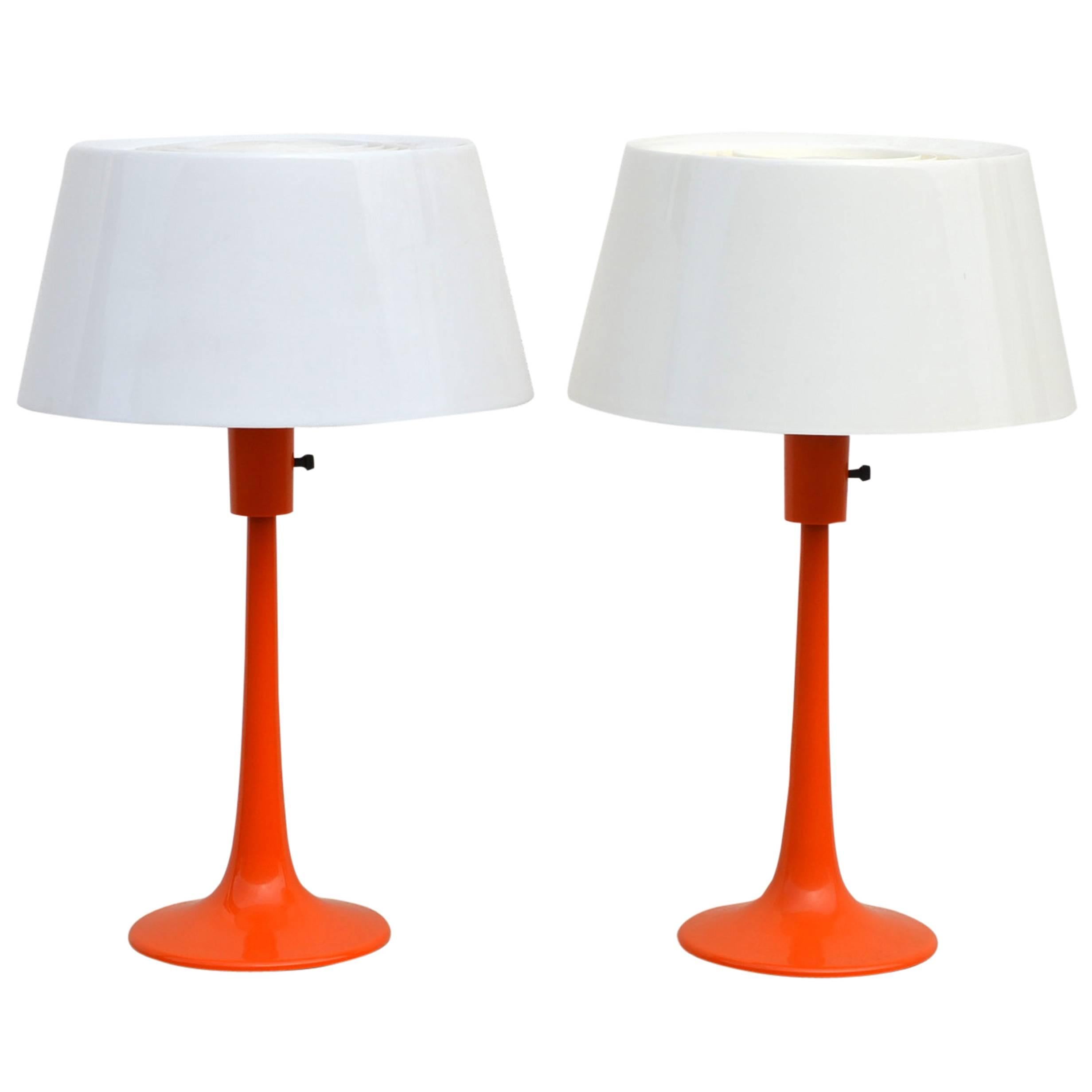 Pair of Pristine Vintage Lumilon Table Lamps by Gerald Thurston for Lightolier For Sale