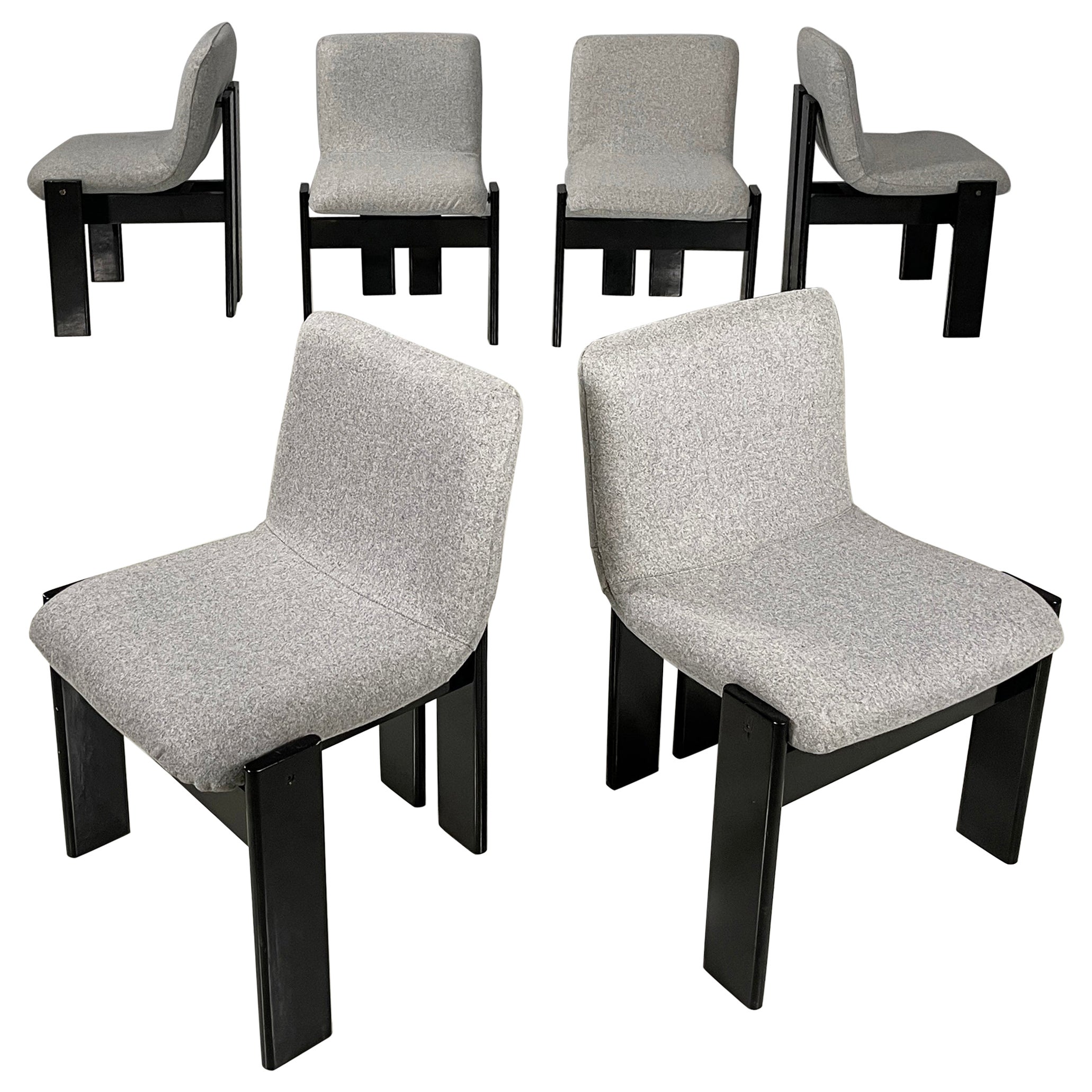 Italian modern Black lacquered wood and grey fabric chairs by Salocchi, 1970s For Sale