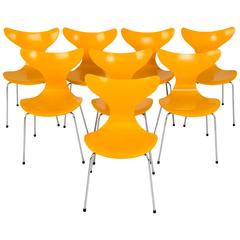 Arne Jacobsen Set of eight Seagull Chairs