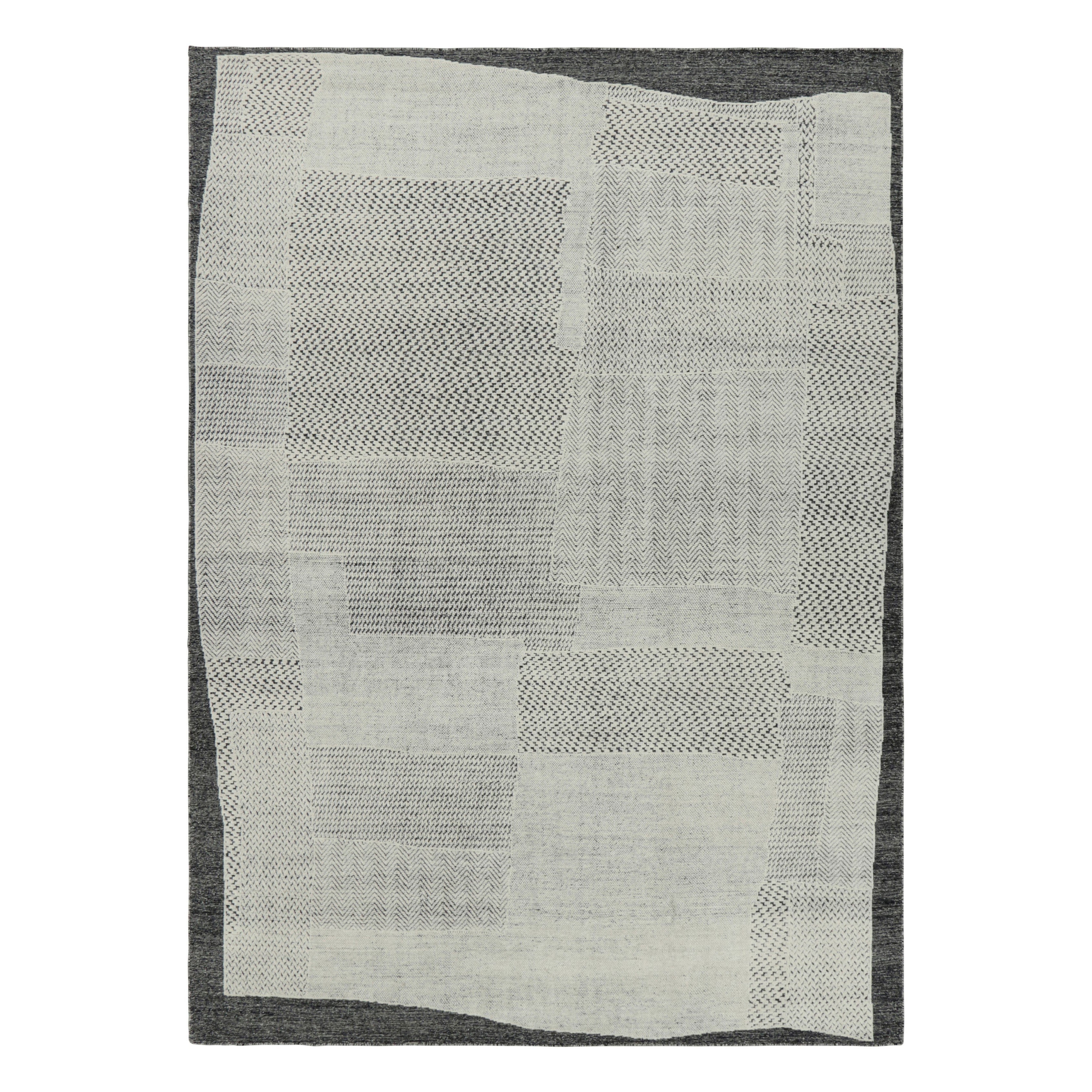 Rug & Kilim's individuelles Teppichdesign in Schwarz und Weiß mit geometrischen Mustern