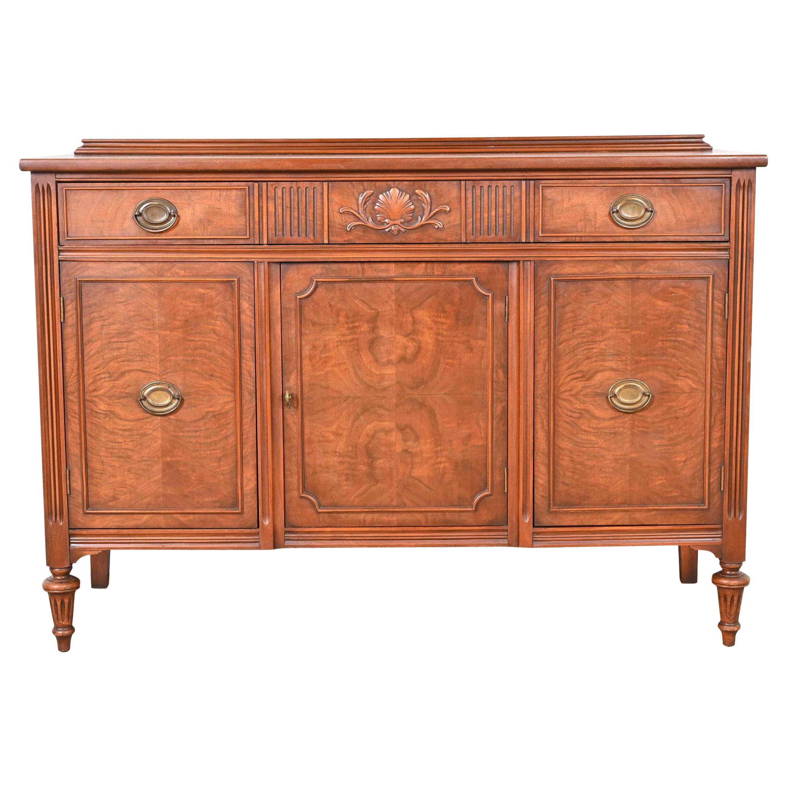 Bernhardt Credenza francese Regency Luigi XVI in noce sbavato Buffet o mobile bar