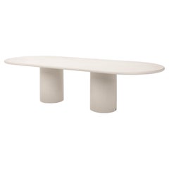 Table "colonne" contemporaine en plâtre naturel arrondi 240 cm par Isabelle Beaumont