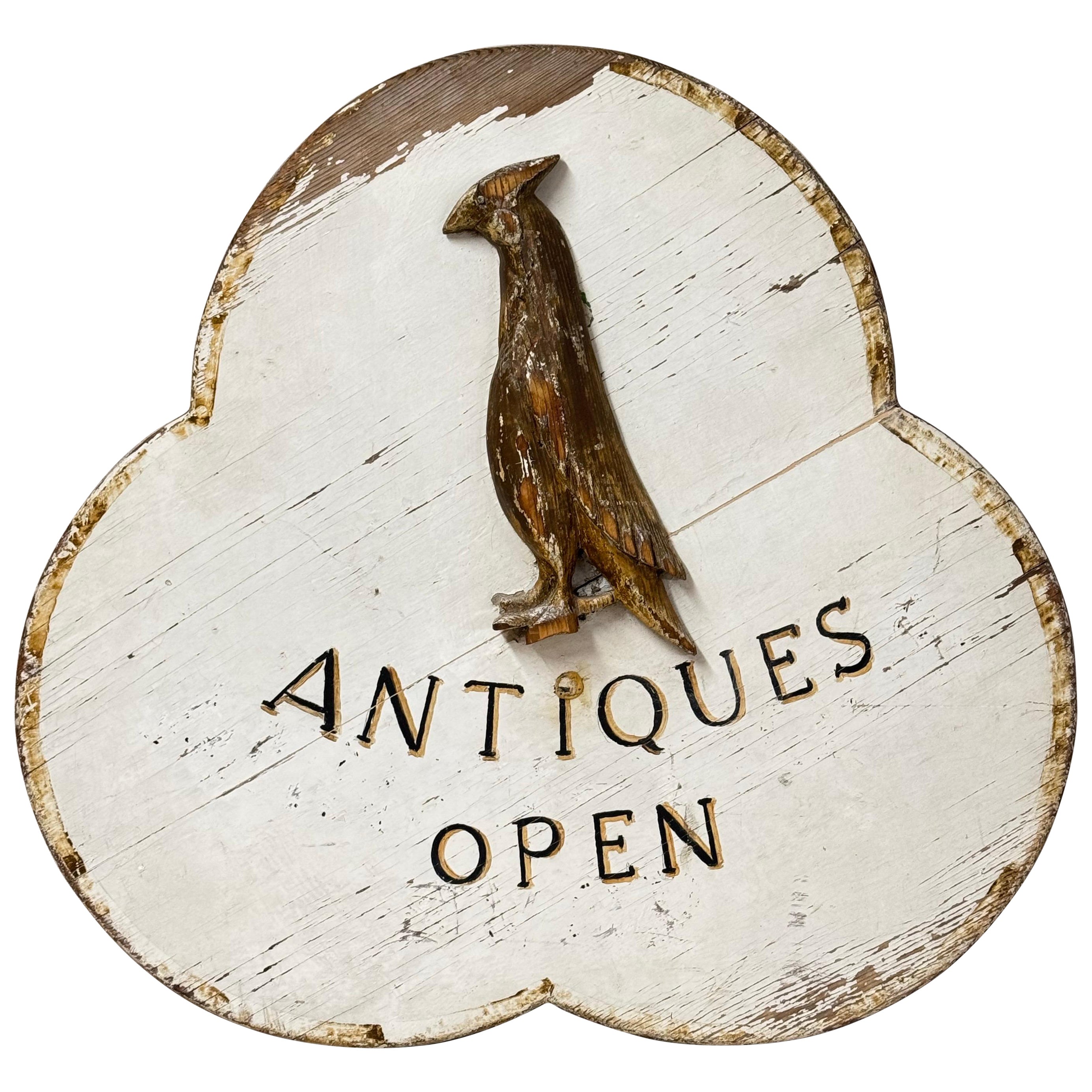 Insegna di legno intagliata a mano del negozio di antiquariato Americana in vendita