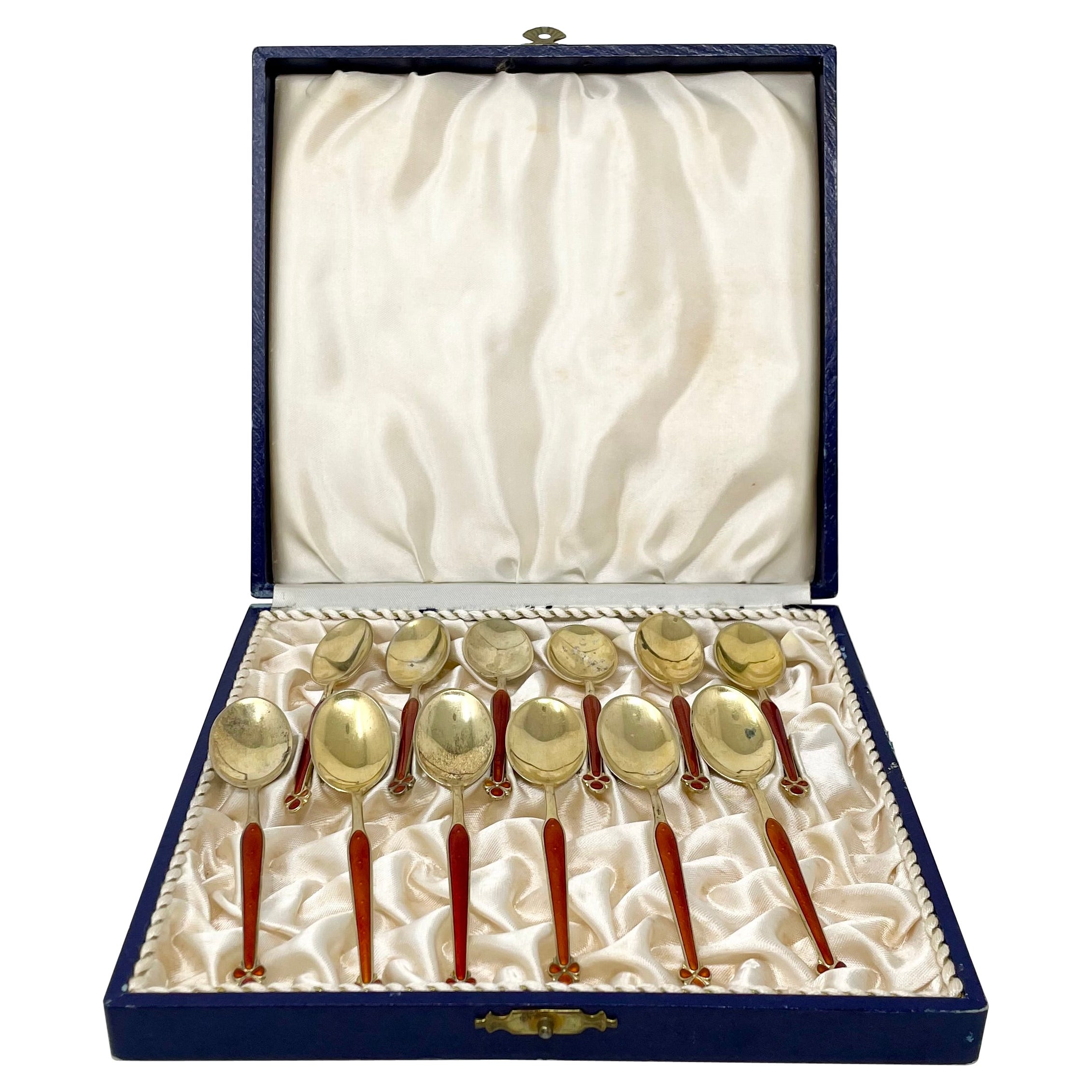 Juego de 12 cucharas noruegas antiguas Demi-Tasse de plata de ley y esmalte, ca. 1910