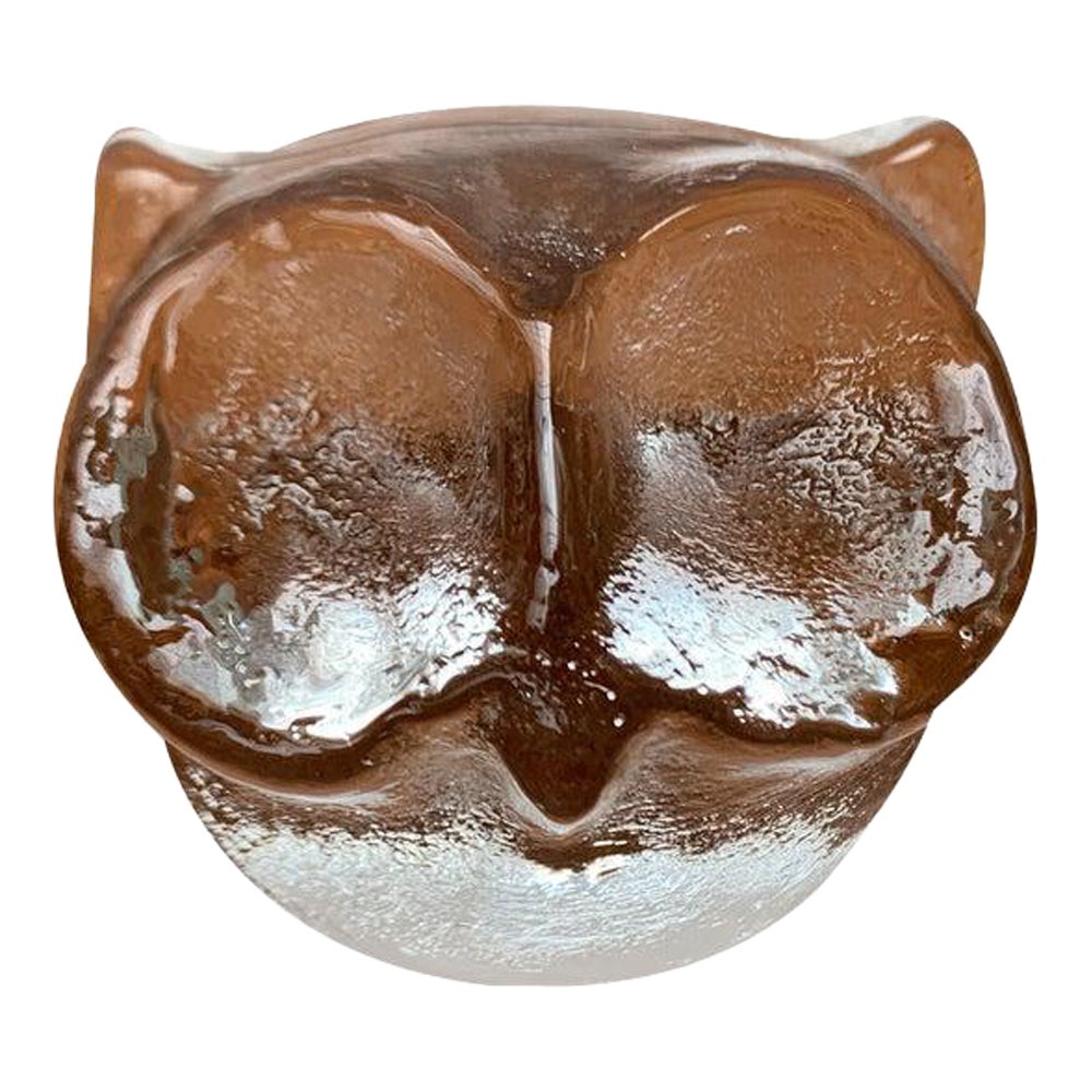 Mid-Century Scandinavian Art Glass Owl, 1960s For Sale