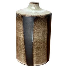 Jarrón de cerámica Studio Pottery Brutalista de mediados de siglo de Johannes Lessmann, Essen, años 1960