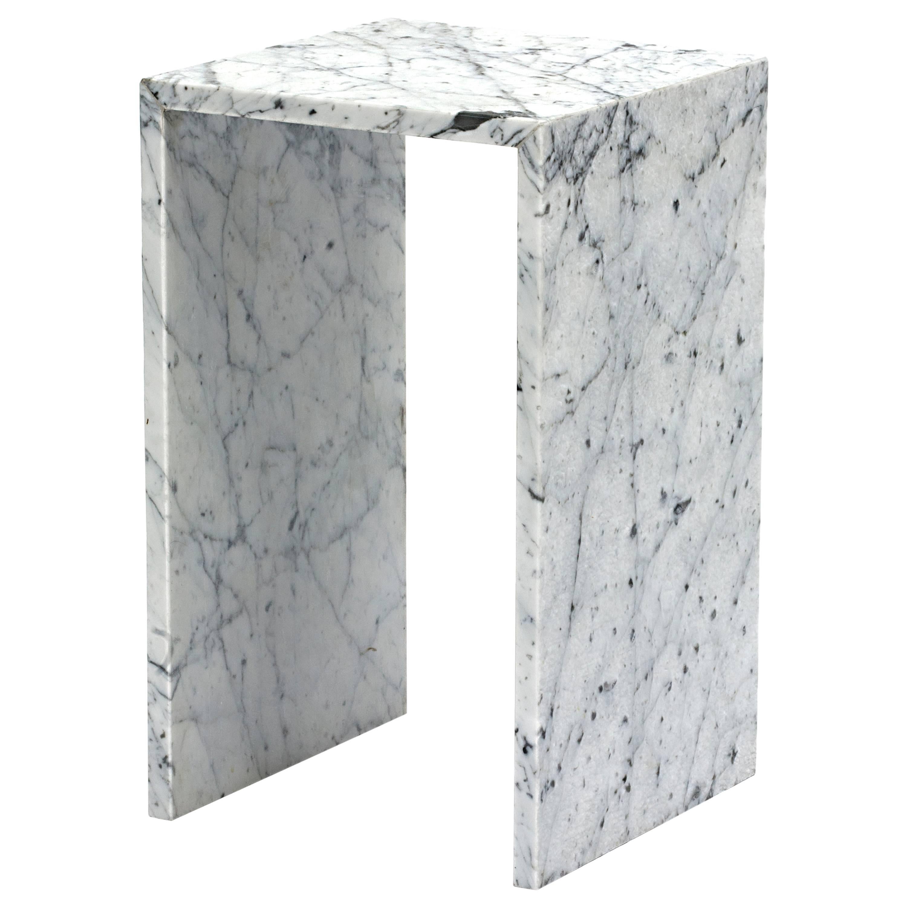 AIALIK table - Handmade Textured Carrara Iceberg Marble For Sale