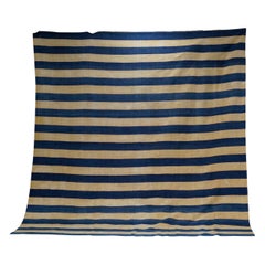 Tapis Vintage Dhurrie surdimensionné à rayures bleues et brunes  Rug & Kilim