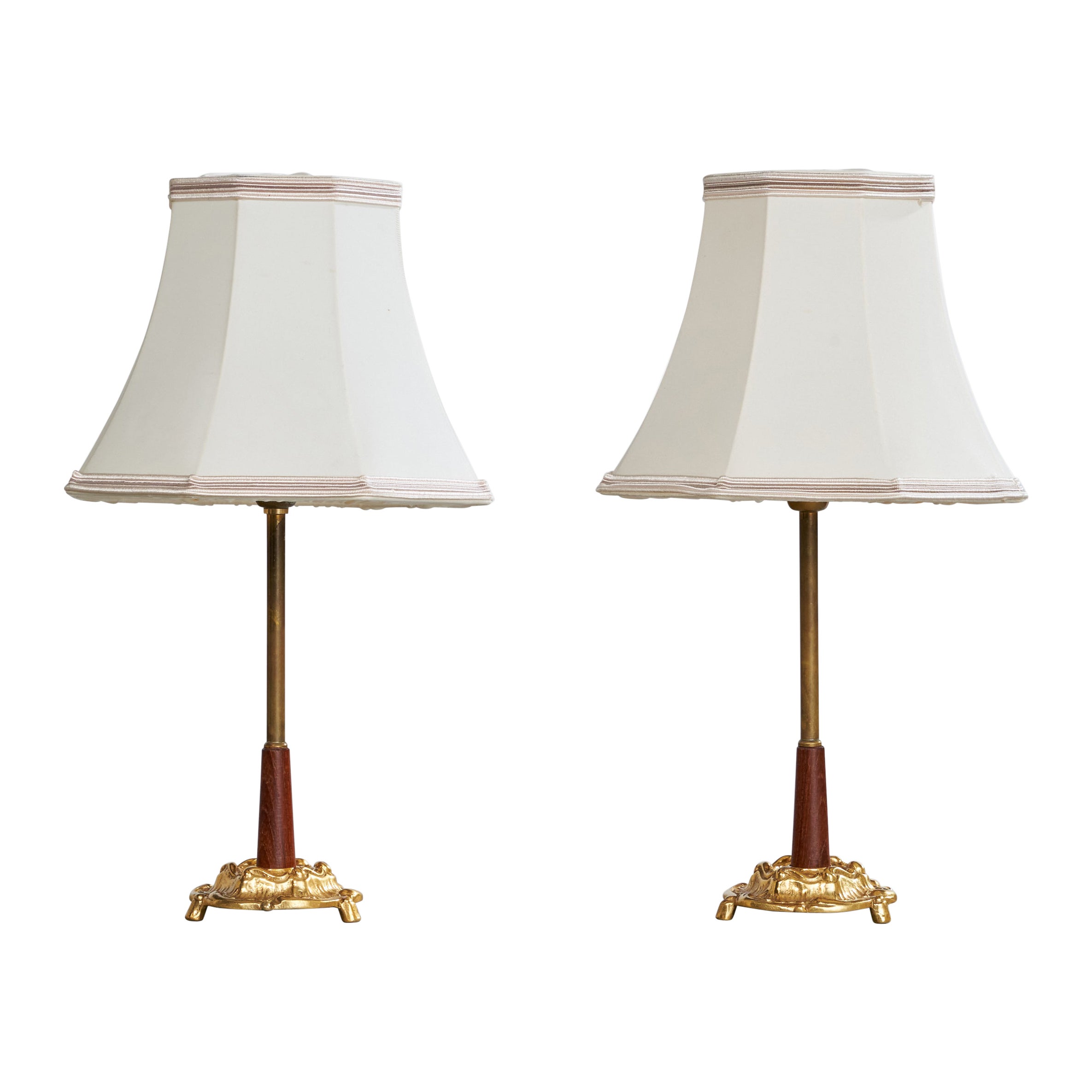 Schwedische Designerin, Tischlampen, Messing, Holz, Stoff, Schweden, 1940er Jahre
