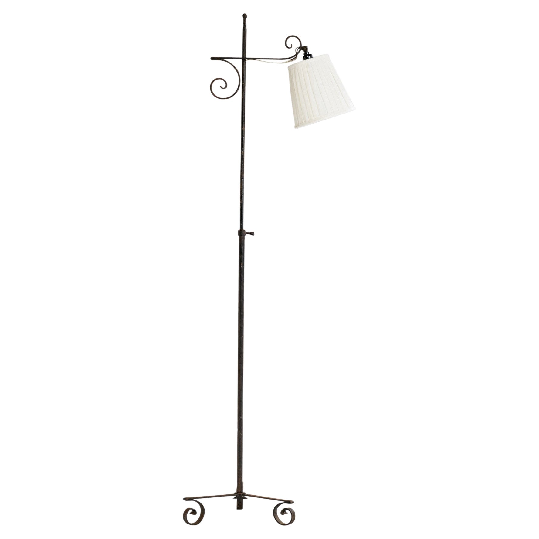 Schwedische Designerin, Stehlampe, Eisen, Stoff, Schweden, 1940er Jahre im Angebot