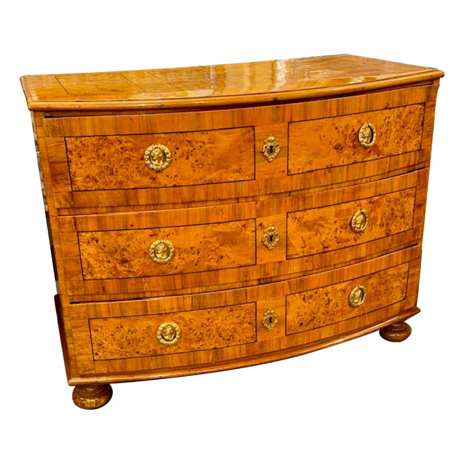 19th Century German Biedermeier Shaped Front Burl Walnut Commode For Sale