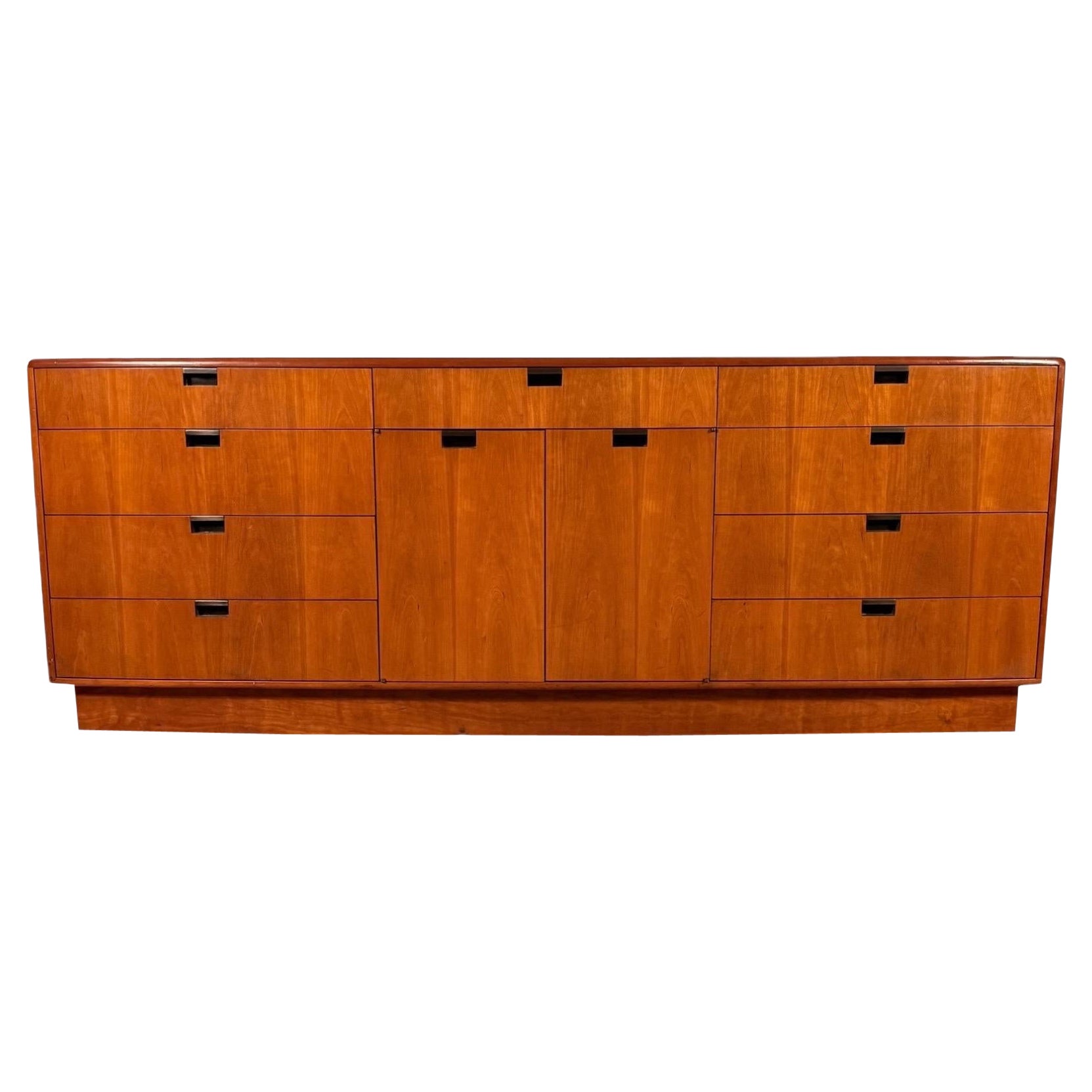 Enfilade/crédence en cerisier moderne du milieu du siècle dernier par Dunbar Furniture