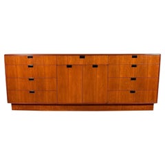 Mid-Century Modern Kirschbaumholz Sideboard / Anrichte von Dunbar Furniture