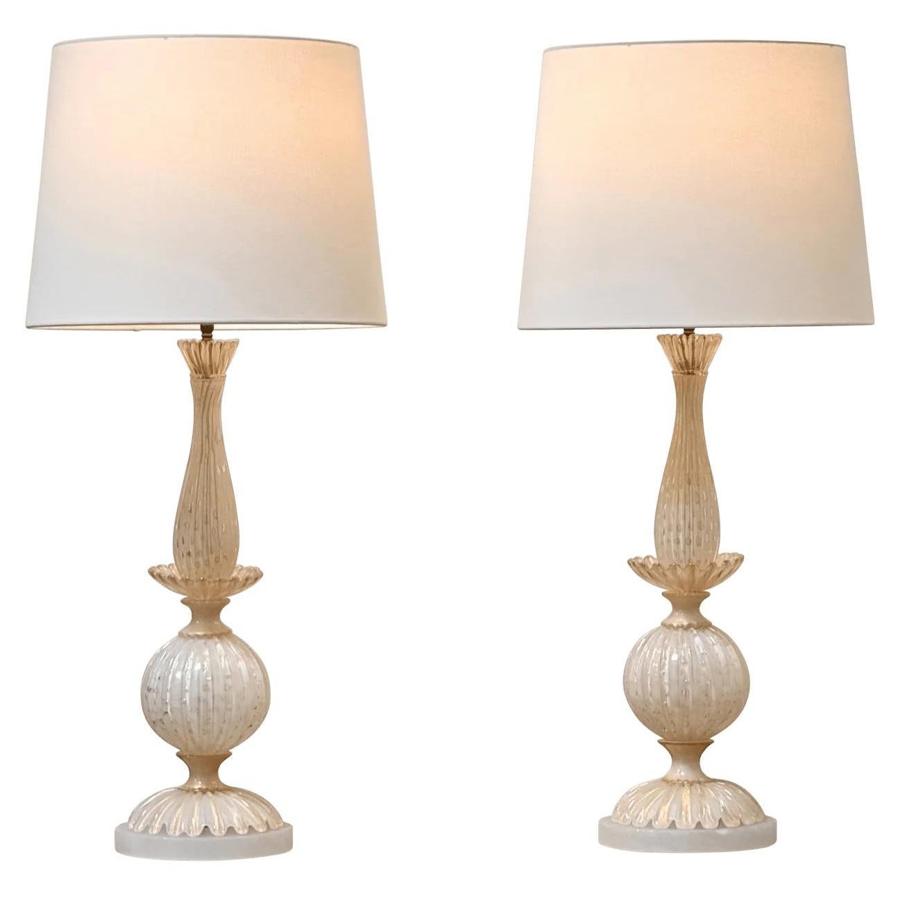 Belle paire de lampes de Murano blanc crème, vers 1960