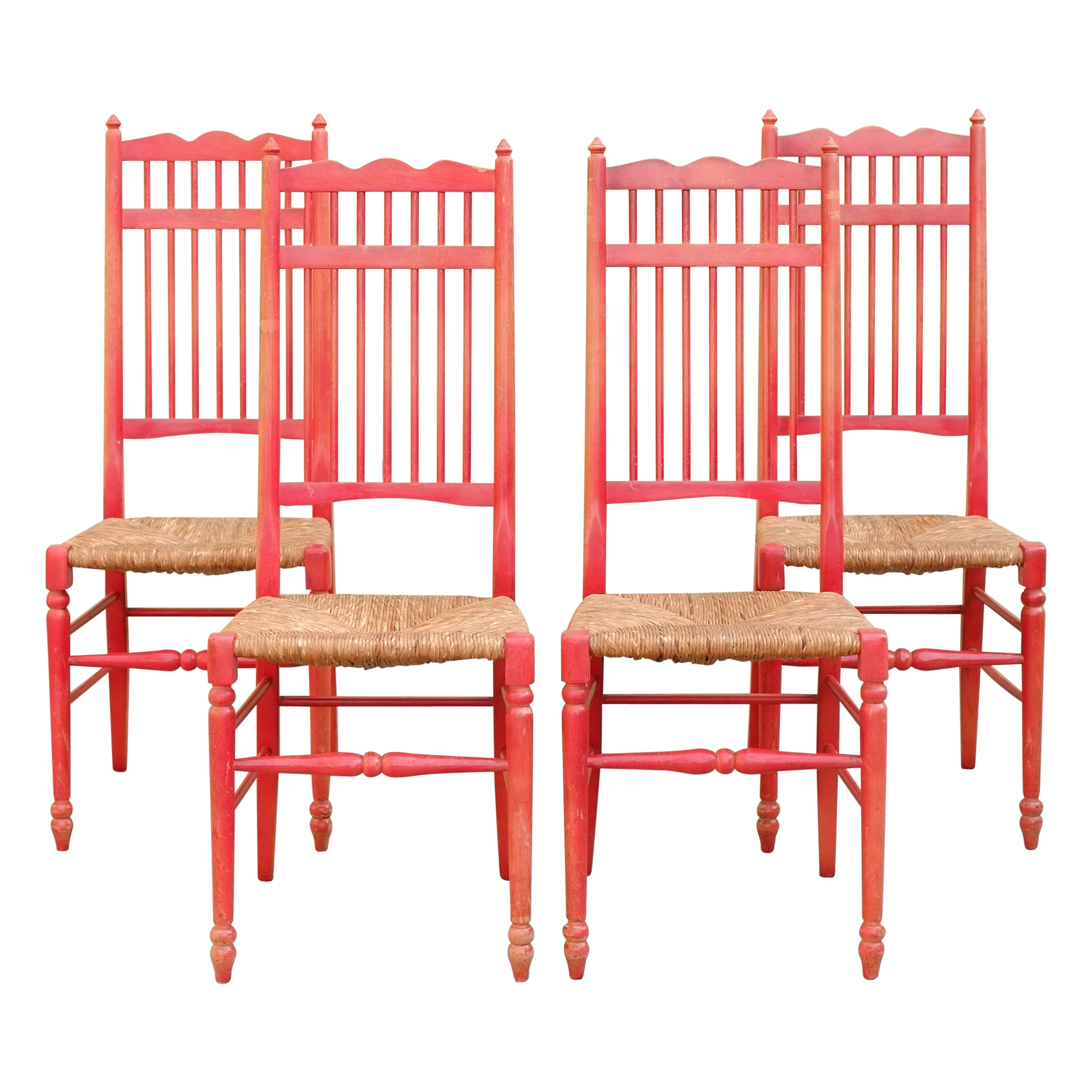 Un set di rare sedie da pranzo laccate con sedile in giunco olandese rosso x 4 in vendita