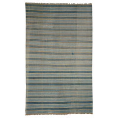 Tappeto vintage Dhurrie con strisce blu chiaro e accenti beige Rug & Kilim