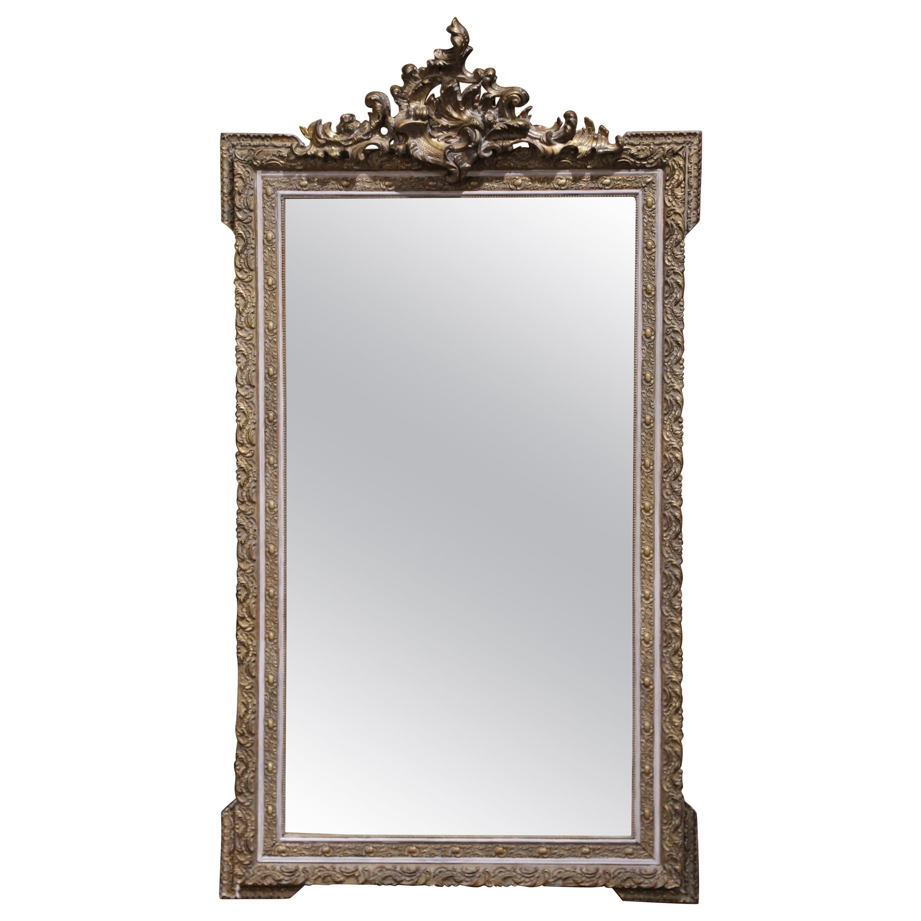 Miroir Louis XV français du 19ème siècle doré et peint avec motif de coquillage feuillagé en vente
