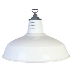 Colgante industrial de esmalte blanco de Miller Co., años 60