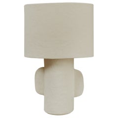 Lampada da tavolo ovale in papier maché bianco