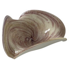 Alfredo Barbini Schale oder Aschenbecher aus violettem und goldenem Murano-Glas, Italien, 1960er Jahre