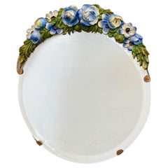 Barbola-Spiegel mit abgeschrägter Kante und blauem Blumen-Swag-Design