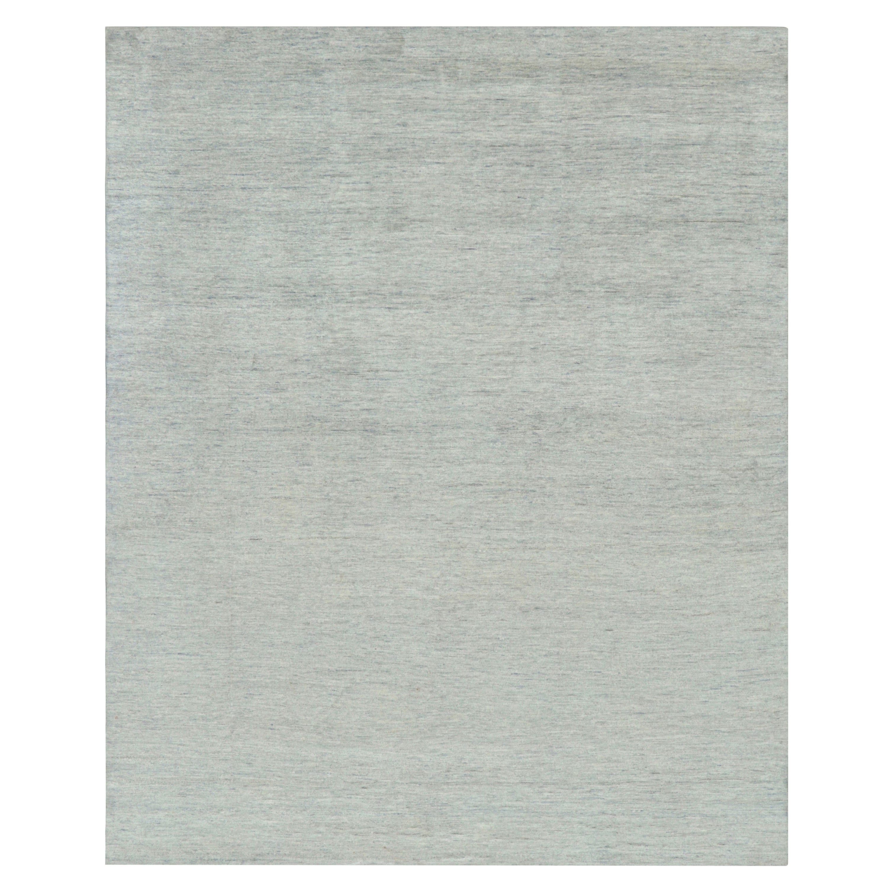 Rug & Kilim's Contemporary Textural Solid Rug in Blau und Creme mit Striae