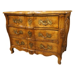 A Period French Louis XV Blonde Walnut Commode Galbé, Circa 1750