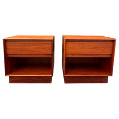 Una coppia di comodini a cubo in teak moderno danese del 1960 di Danflex Systems