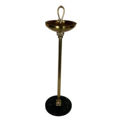 Posacenere in bronzo e ottone in stile neoclassico su base circolare in marmo nero