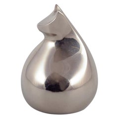 Dansk International Designs Ltd. Small sculpture of a cat in plated silver.