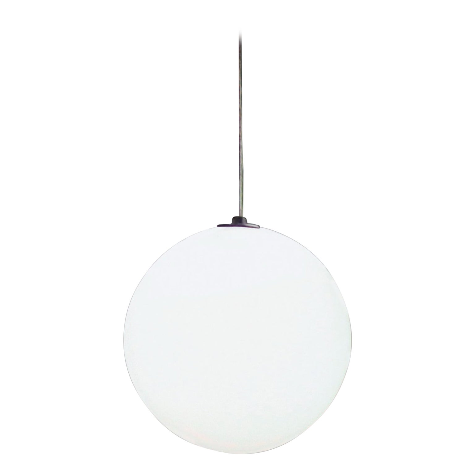 Lampe suspendue Globo 120 blanche claire de SLIDE Studio