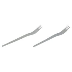 Arne Jacobsen para Georg Jensen. Dos tenedores largos para ensalada. Finales del siglo XX