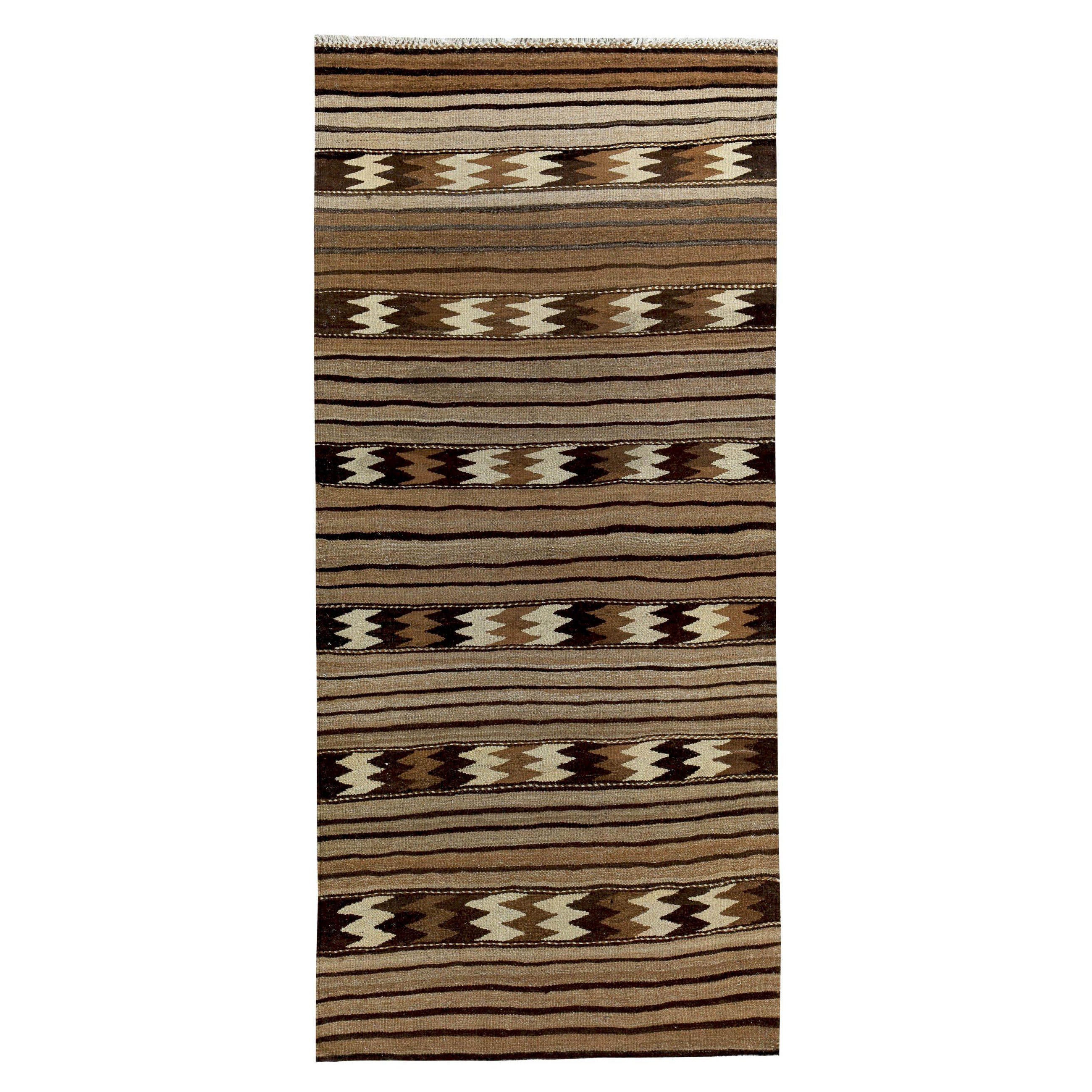 Rug & Kilim Kilim Persan Circa 1990 - Laine Brown Design/One - 89329 en vente
