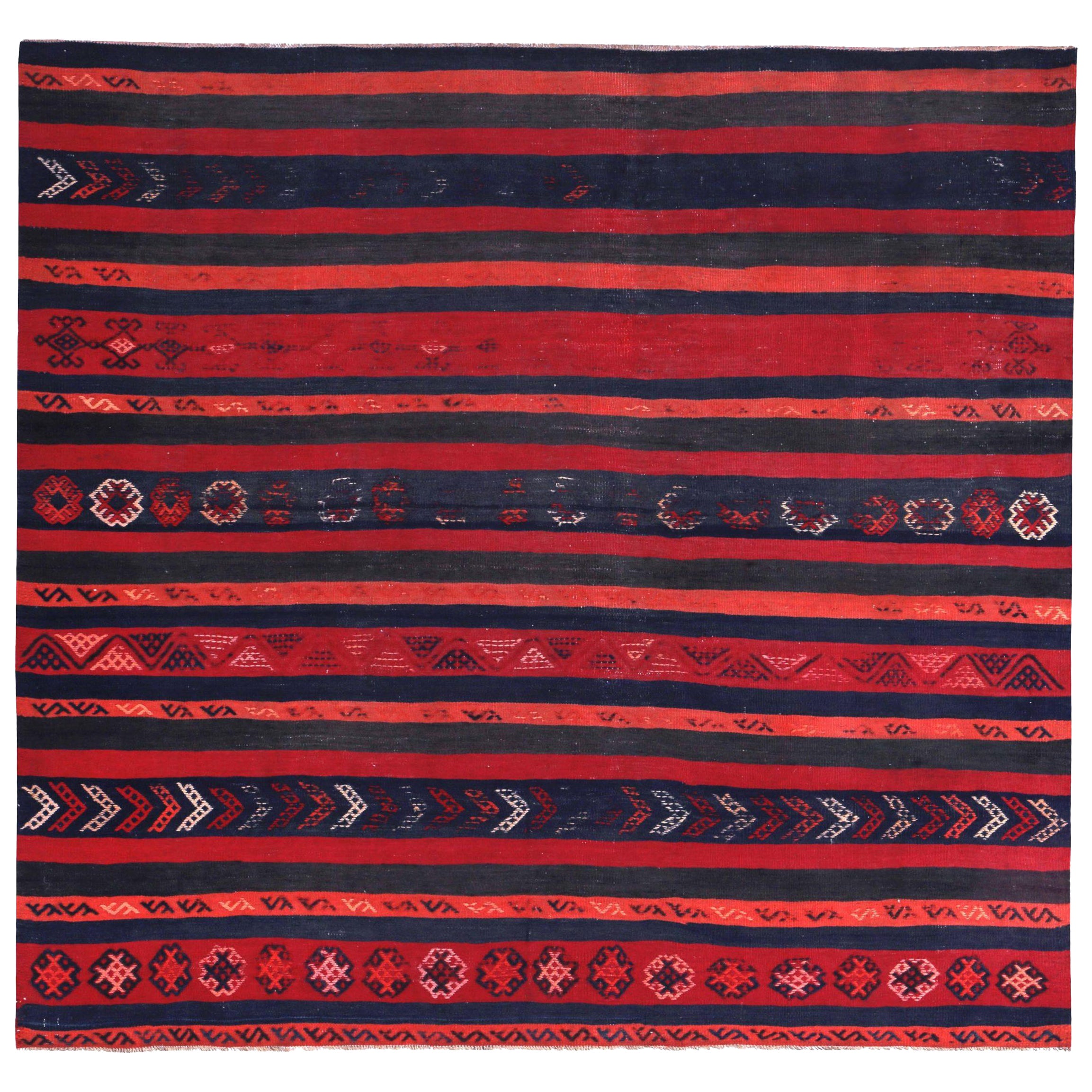 Petit tapis persan Kilim datant d'environ 1910 - Laine bleu marine orange rouge motif rouge - 89452