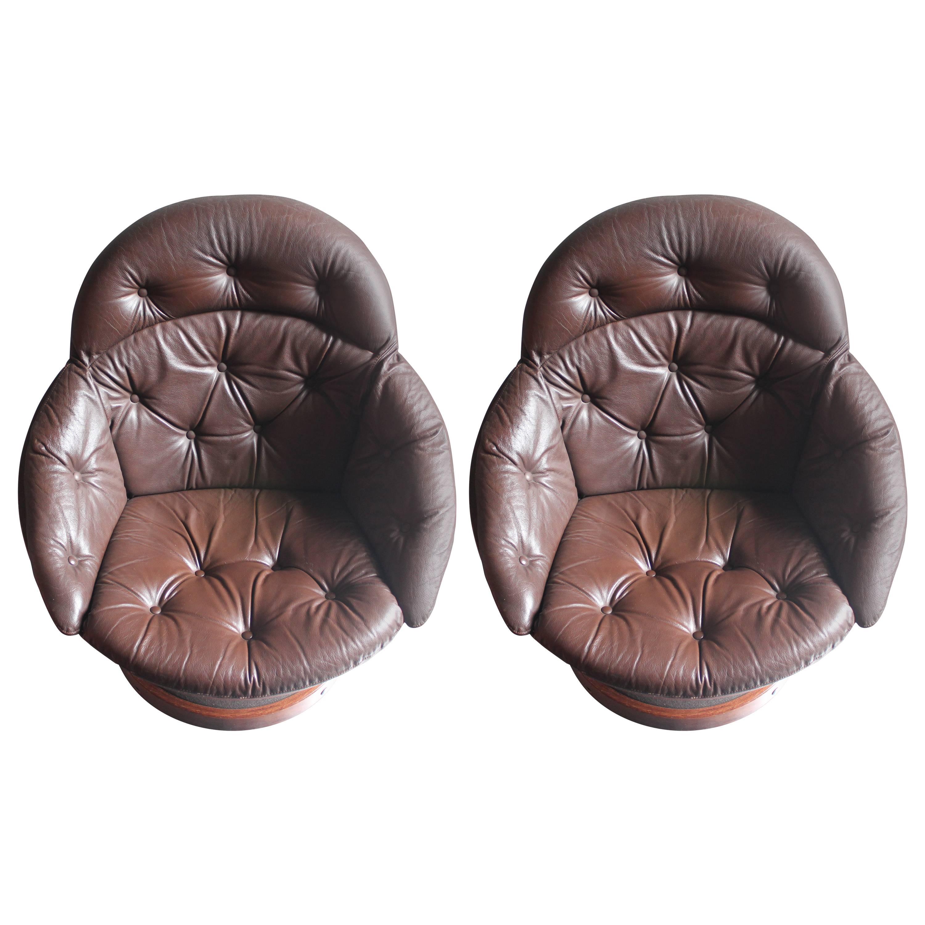 Rare Swivel Chairs in Original Leather Upholstery by Soda Galvano For Sale