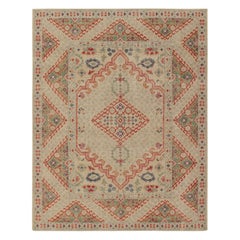 Rug & Kilim's Tribal Style Distressed Rug in Green and Red Geometric Pattern (Tapis vieillis de style tribal à motifs géométriques verts et rouges)