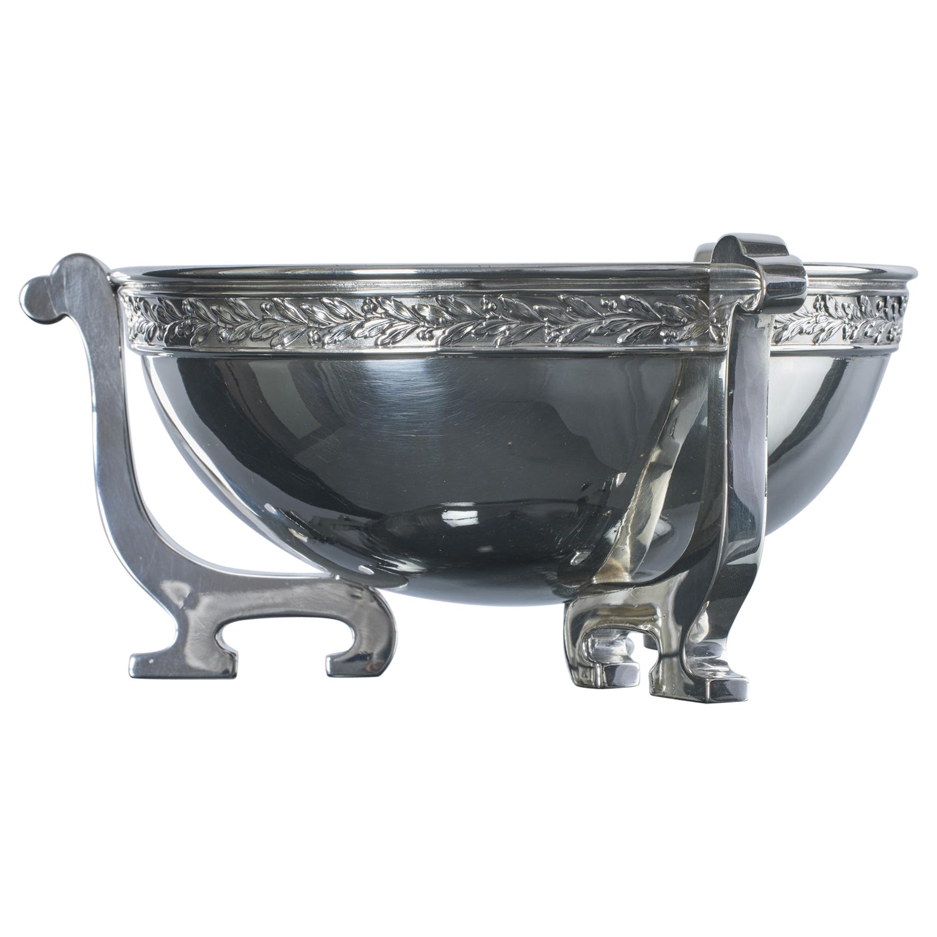 Bol en argent Arts & Crafts sur trois supports