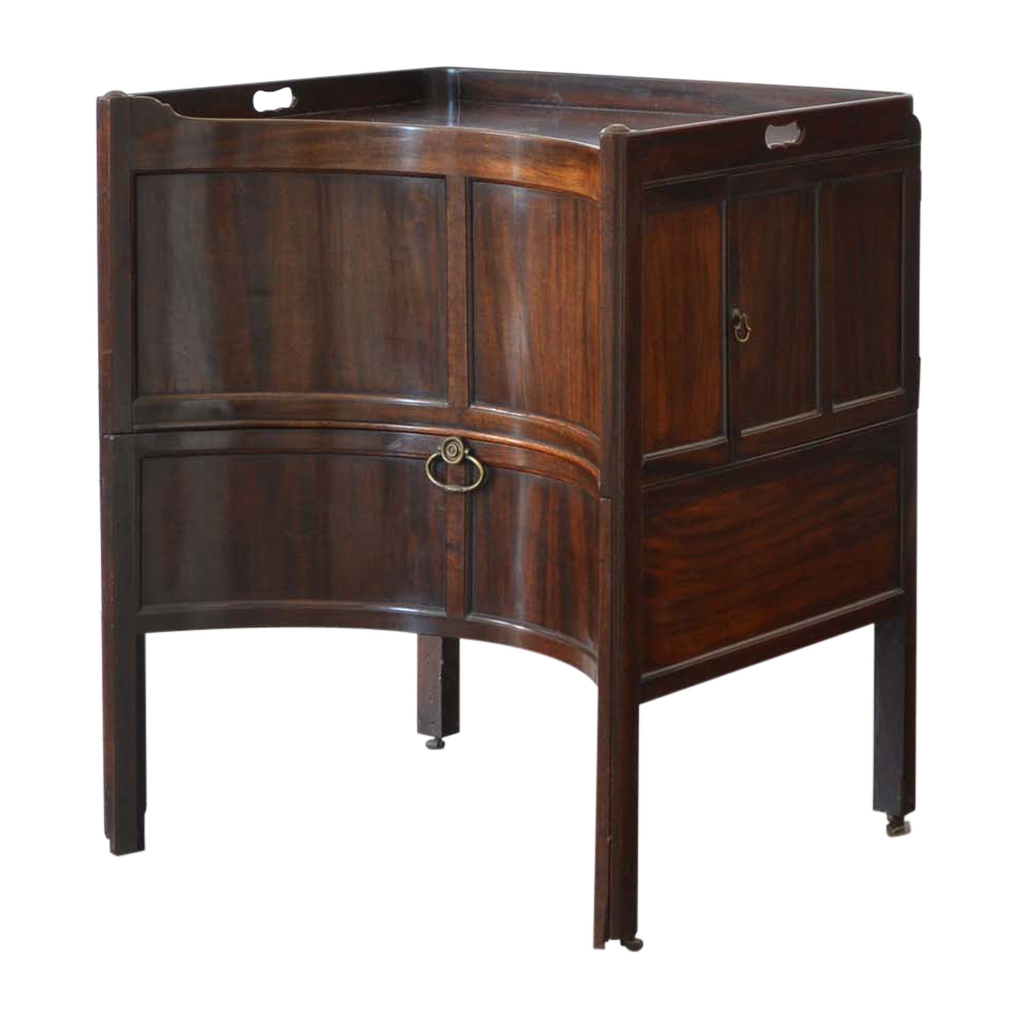 George II concave mahogany commode For Sale