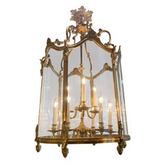 Gran farol de metal dorado y cristal