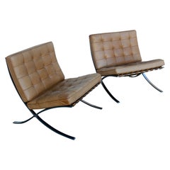Paar Knoll Barcelona-Stühle von Mies Van Der Rohe