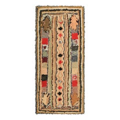 Tappeto geometrico con ganci antichi nei toni del beige-marrone e del rosso  Rug & Kilim
