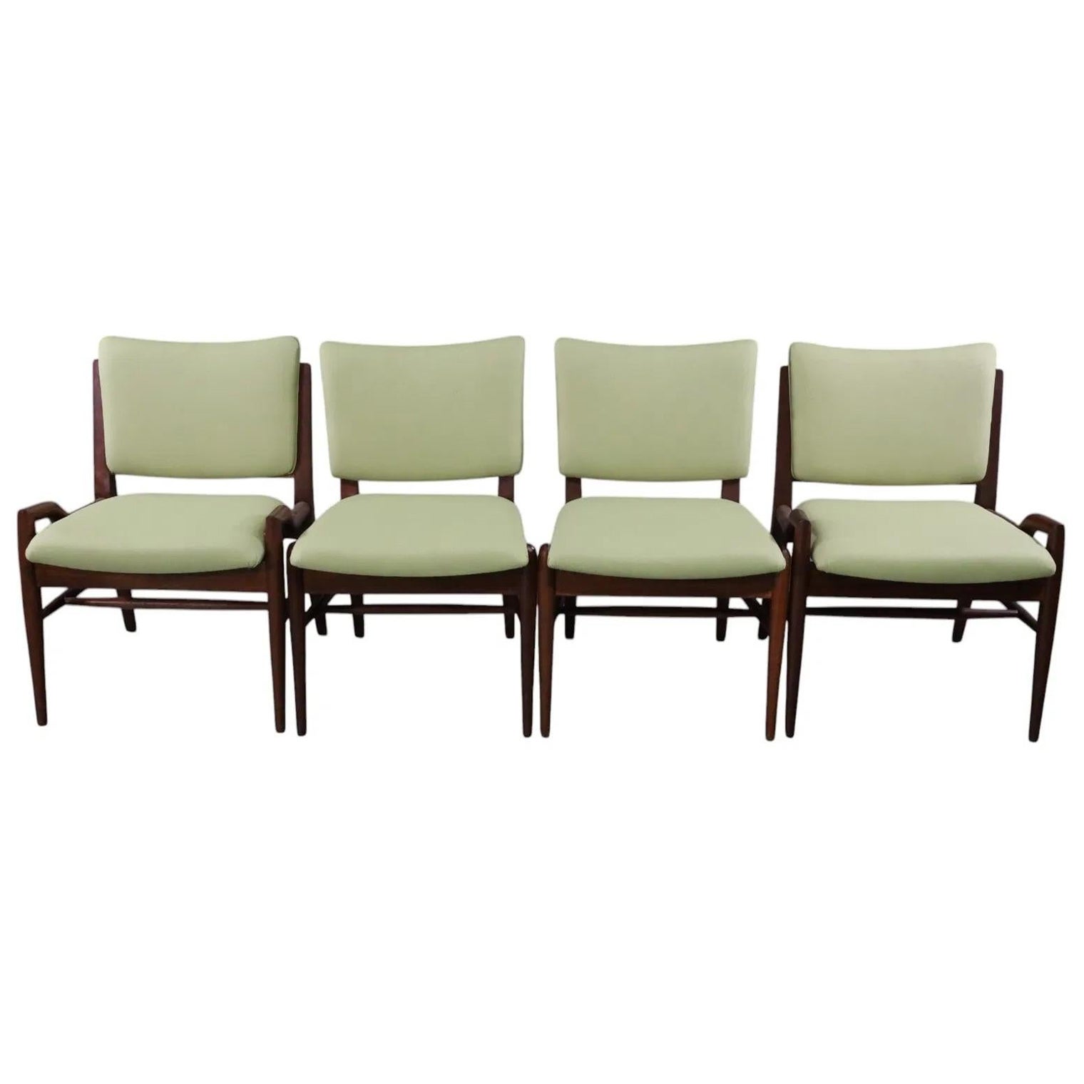 Ensemble de 4 chaises de salle à manger MCM récemment retapissées Brown Saltman