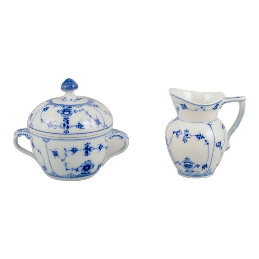 Royal Copenhagen Blue Fluted Plain. Cremiera e zuccheriera. XIX secolo.