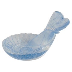 René Lalique, France. Early "Dahlia et Papillon" bowl in blue art glass.
