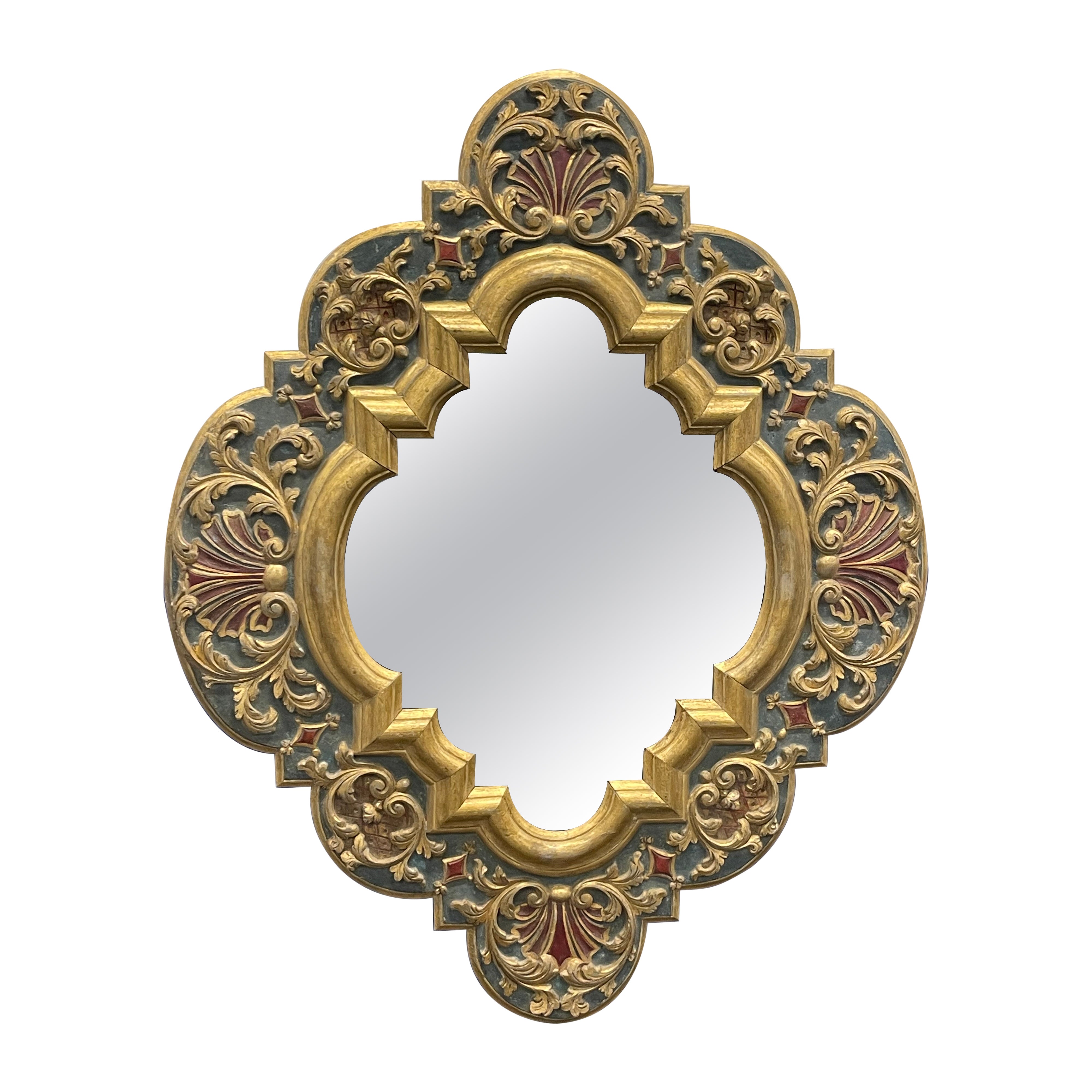 Miroir gothique russe doré sculpté et peint à la main du 19ème siècle