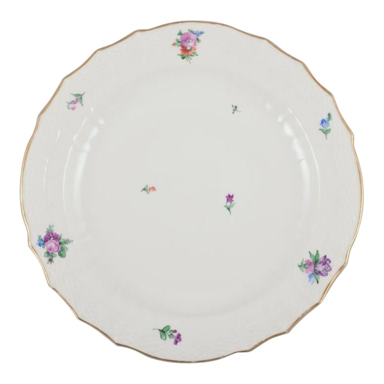 Flor Sajona de Royal Copenhagen. Gran fuente redonda de porcelana para servir.