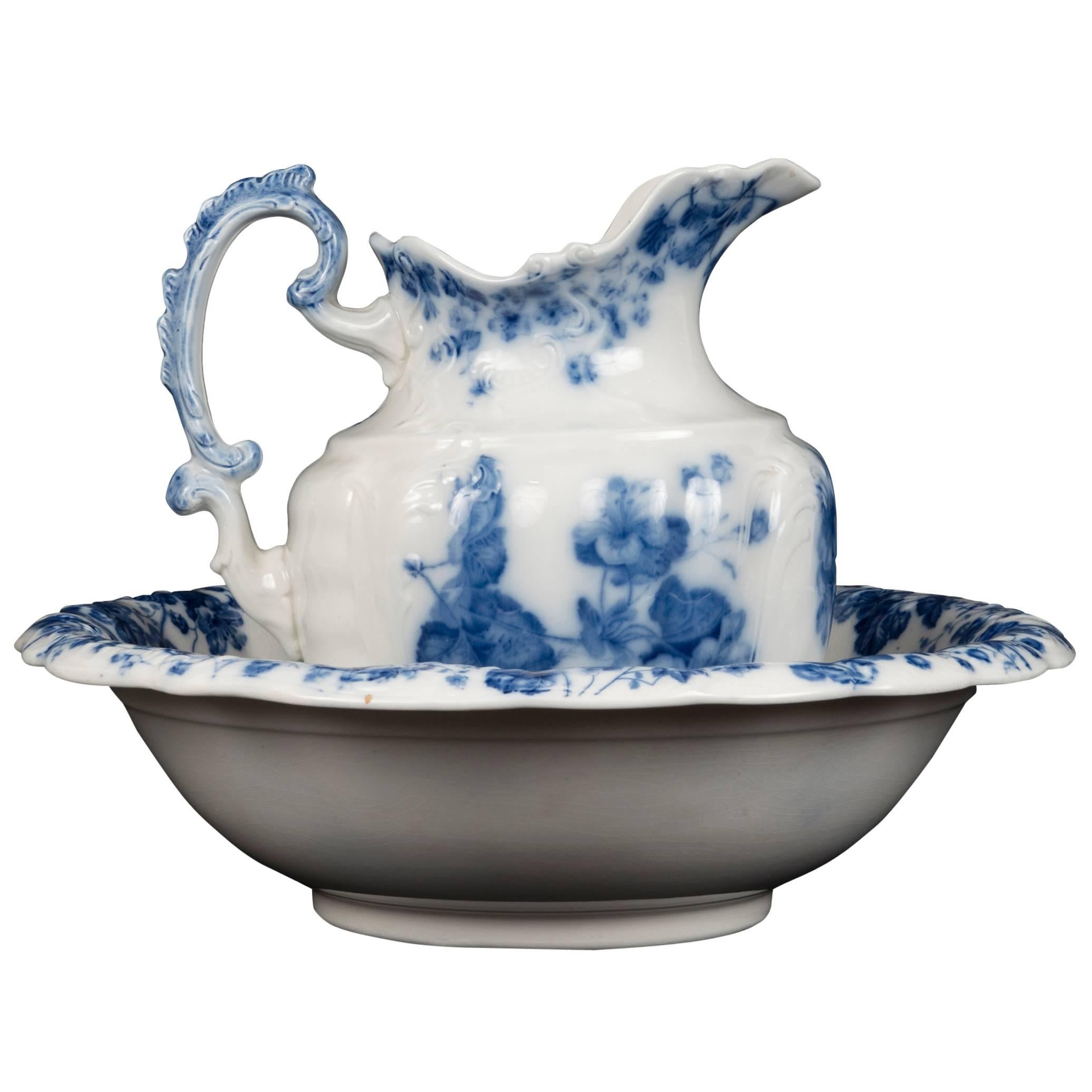 Manhattan Royal Semi-Procelain Johnson Bros. England Flow Blue Wash Bowl