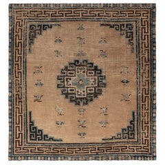 Doris Leslie Blau Alfombra antigua de lana china de Mongolia tejida a mano